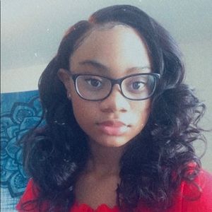 Meet your Posher, Zania